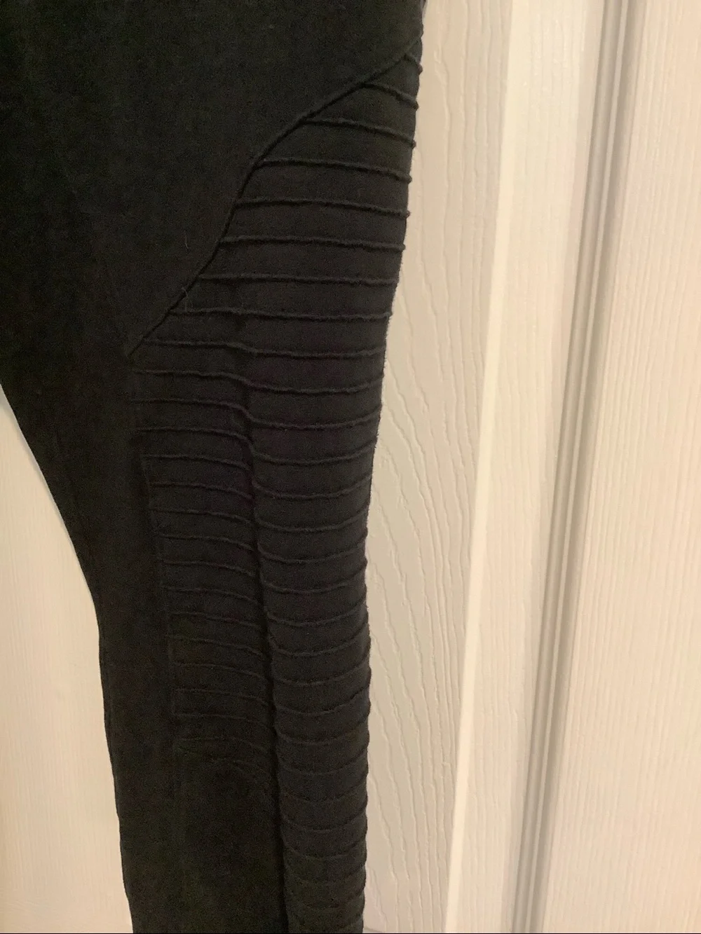ALO Women’s Black Stretchy Work Out Gym Athleisure Activewear Travel Joggers M